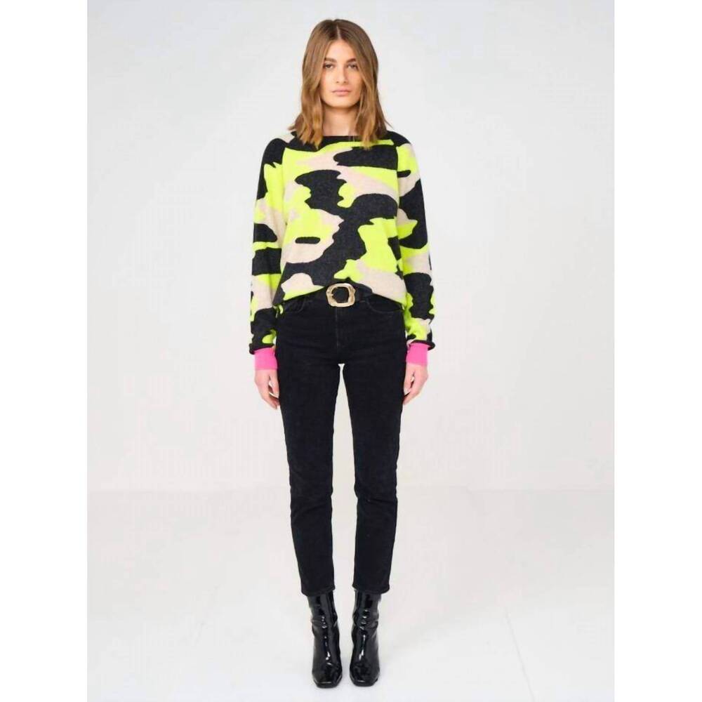 NEW BRODIE CASHMERE cool cashmere sweater in charcoal/neon camo